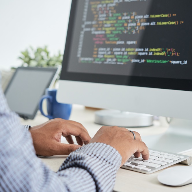 Freepik fotó - Programozás